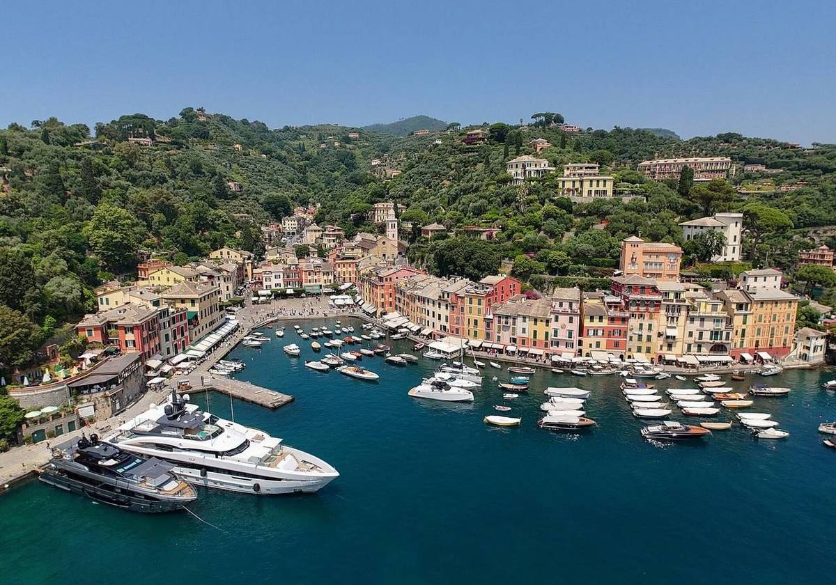 Il porto di Portofino dall'alto