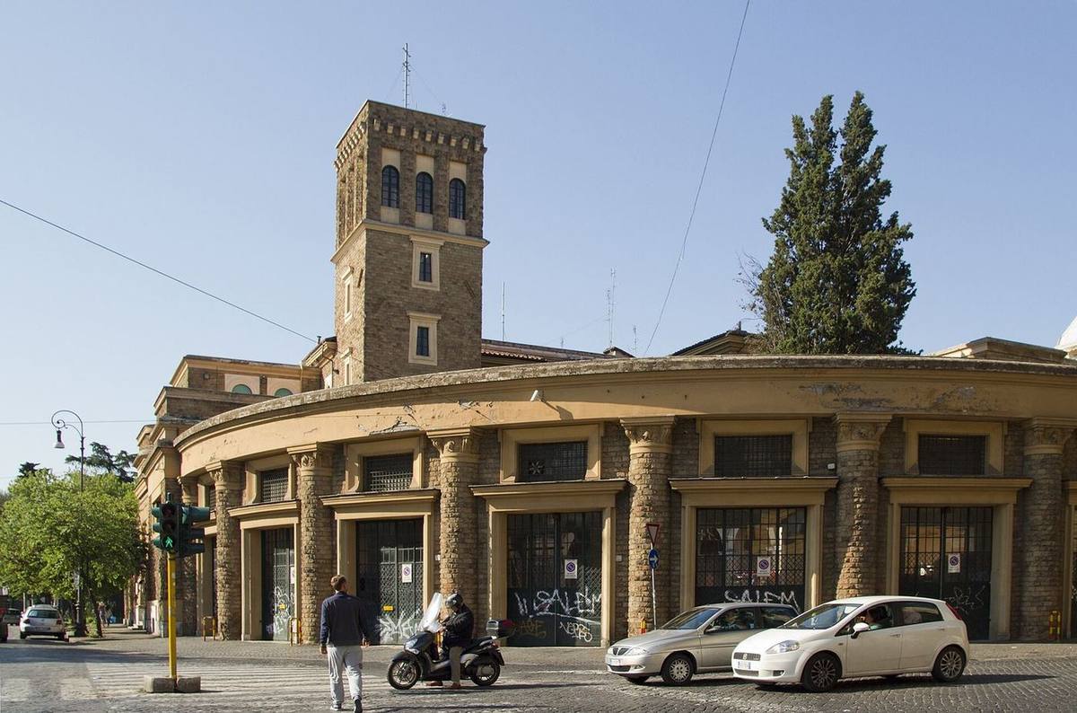 Il mercato e le case di Testaccio